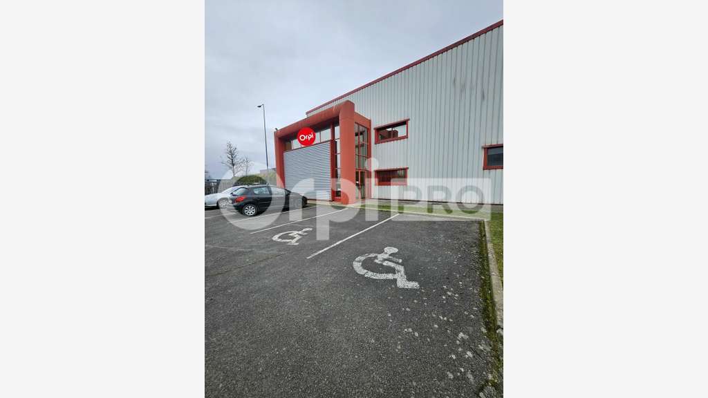 Bureau de 120m² à louer en RDC dans le 51