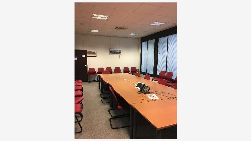 À louer – Bureaux de 250 à 1 245 m² dans le cent