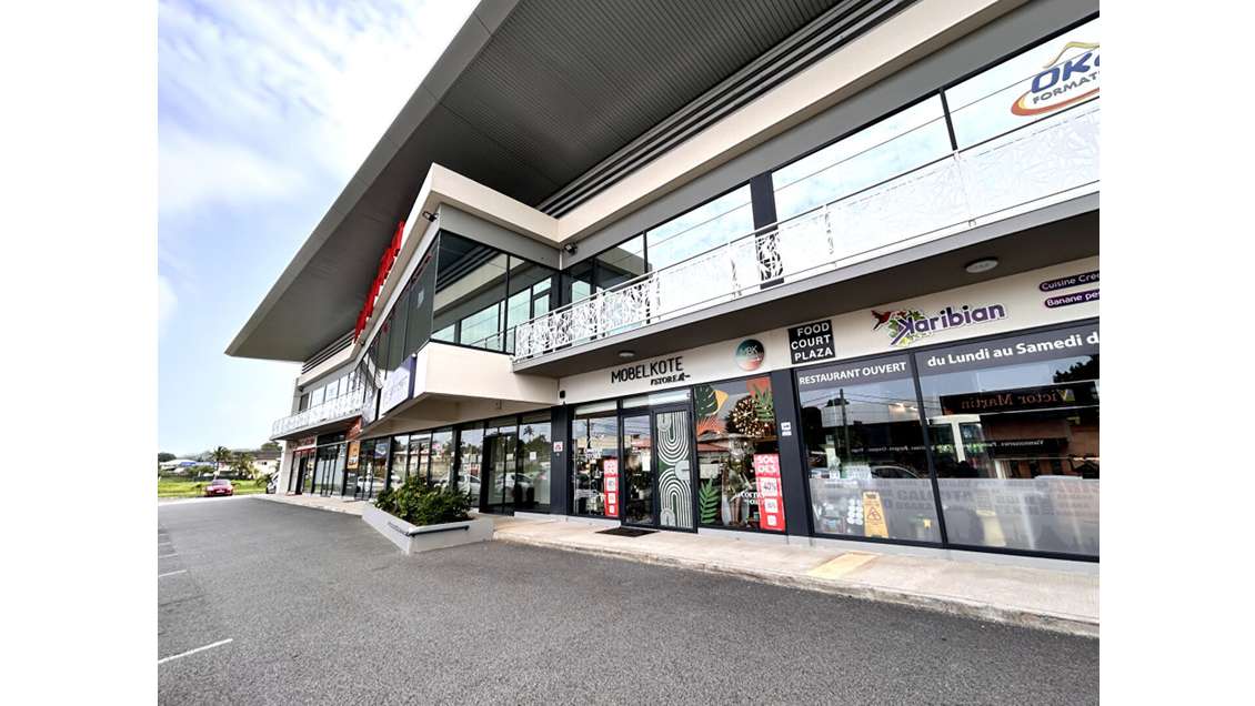 A louer bureaux 864m² parking à Remire-Montjoly 