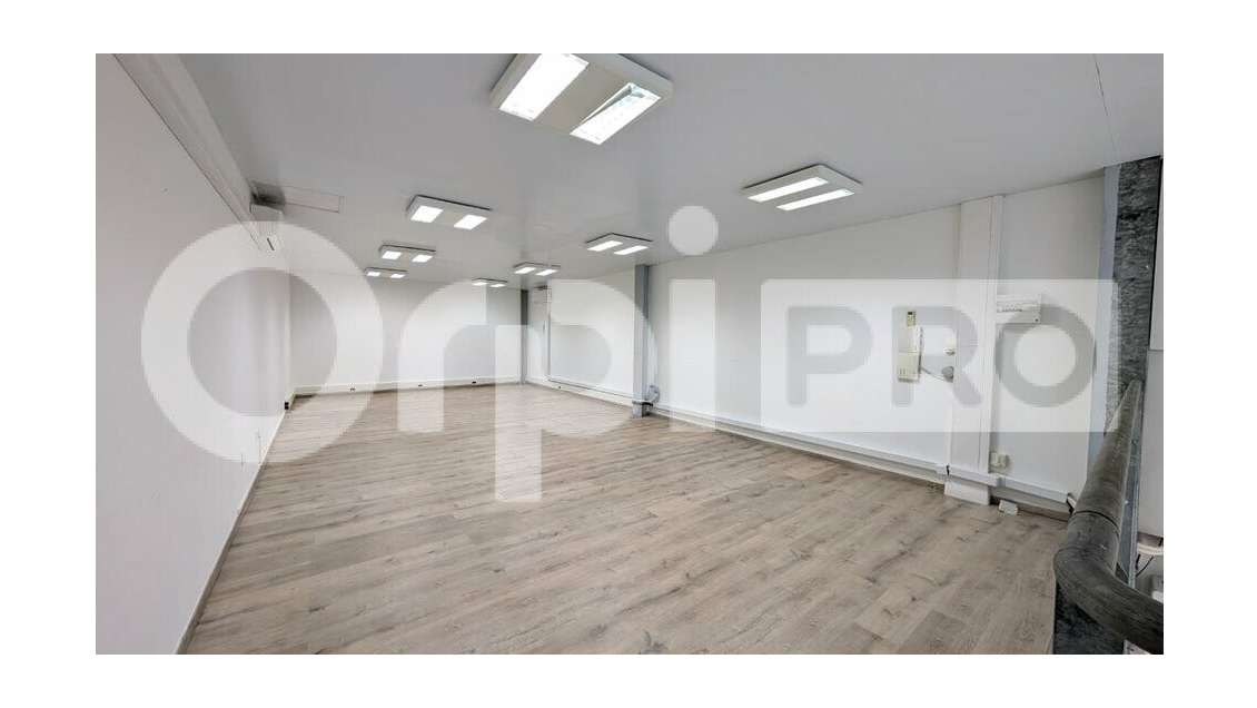 A louer bureaux de 105m² sur Dégrad des Cannes