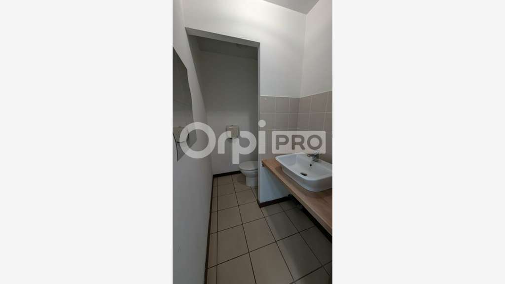 A louer bureaux de 105m² sur Dégrad des Cannes