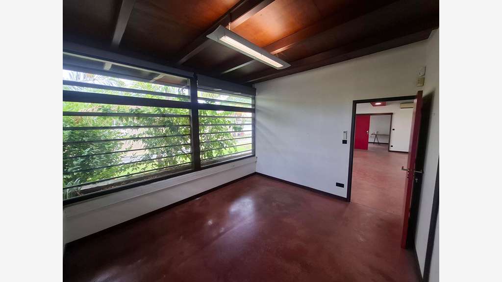 A louer bureaux de 110m² à Remire-Montjoly 