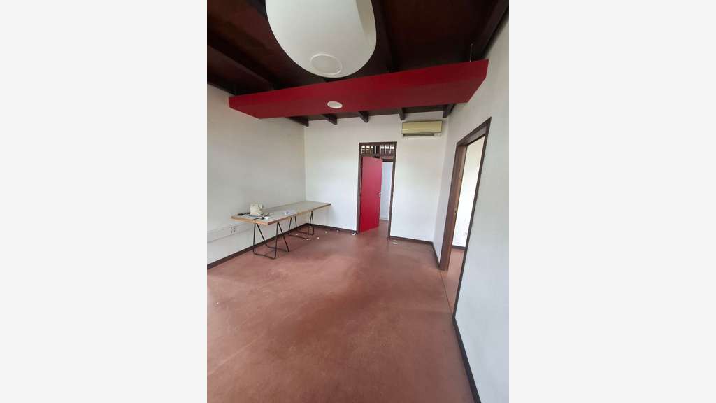 A louer bureaux de 110m² à Remire-Montjoly 