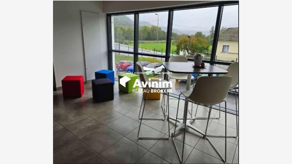 A louer espace tertiaire 490m² R+1 sur Remiremont