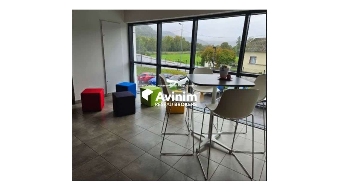 REF 1374 SECTEUR REMIREMONT - ESPACE TERTIAIRE