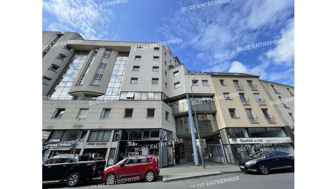 A louer bureaux 102m² R+1 à Rennes