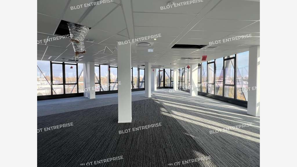 A louer bureaux neufs 696m² à Rennes