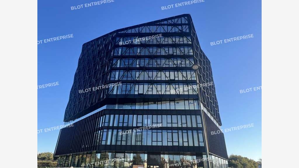 A louer bureaux neufs  1397m² à Rennes Rocade Sud