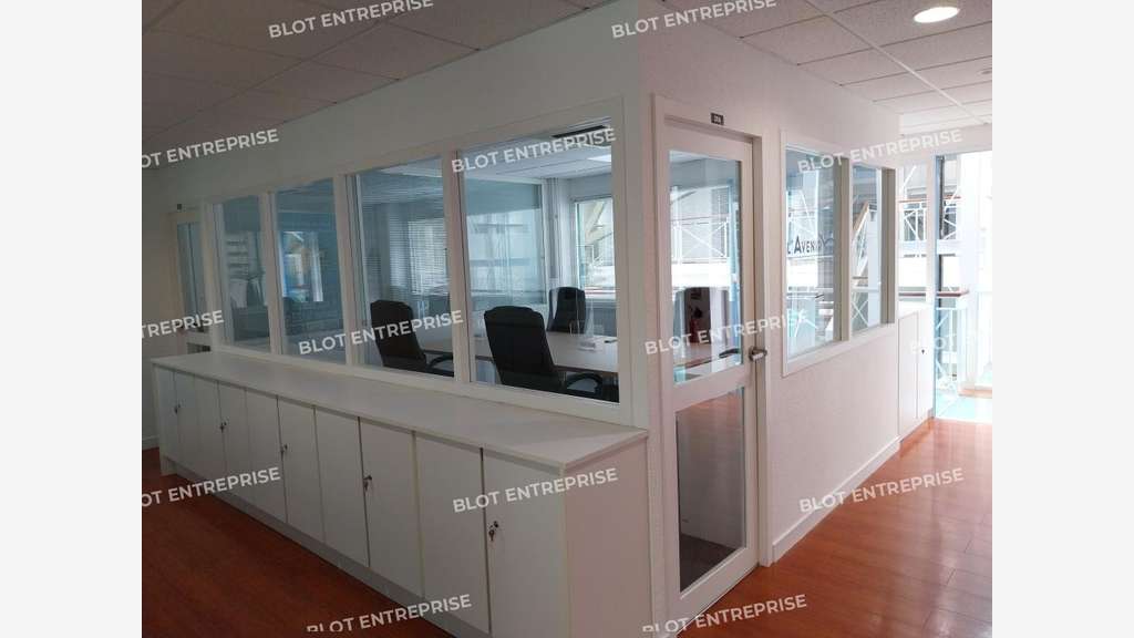 A louer bureaux 225m² à Rennes parc Oberthur