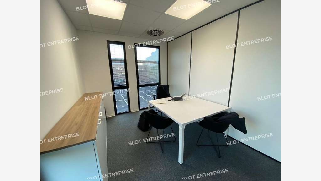 A louer bureaux 101m² à Rennes Atalante-Champeaux