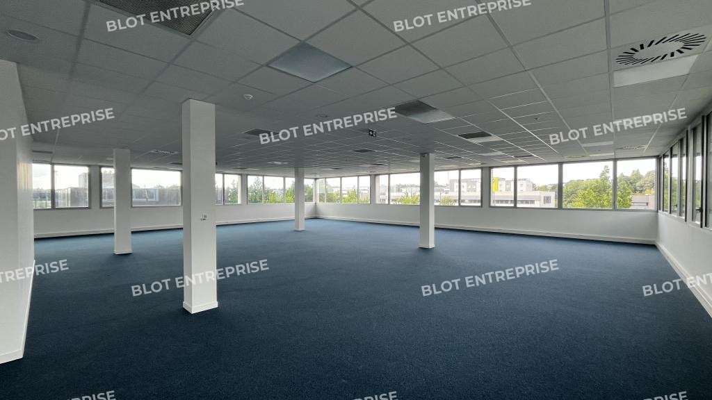 A louer bureaux 636m² Rennes ZA Atalante Champeaux