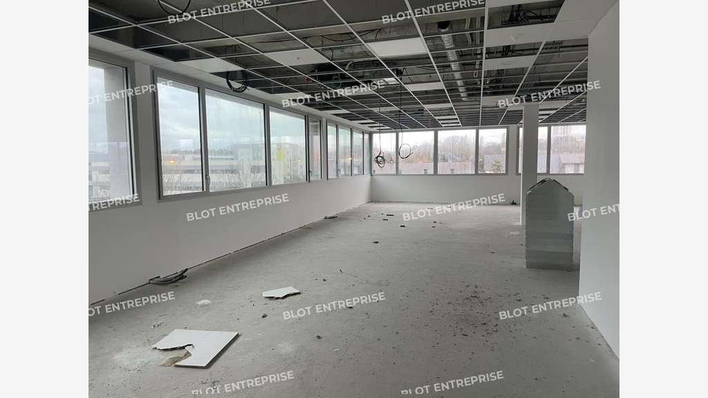 A louer bureaux 636m² Rennes ZA Atalante Champeaux