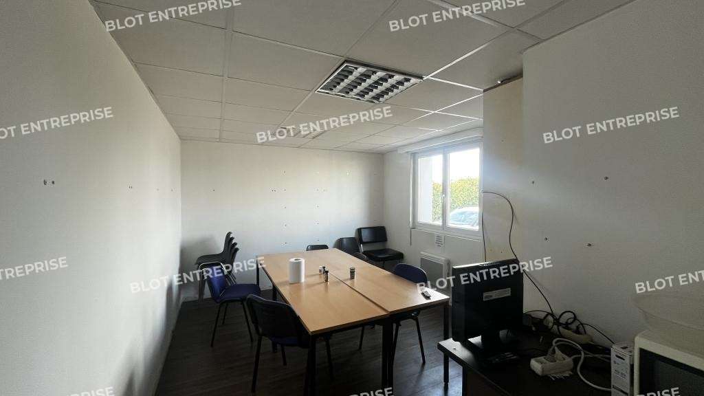 A louer bureaux 214m² sur axe pénétrant de Rennes