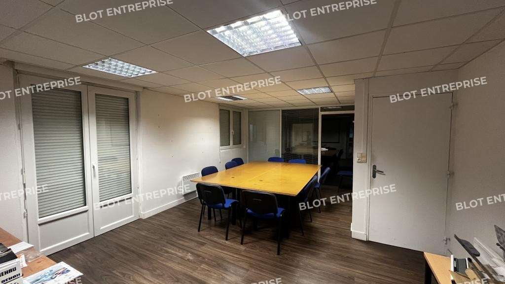 A louer bureaux 214m² sur axe pénétrant de Rennes