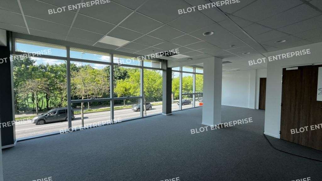 A louer bureaux 380m² R+1 à Rennes Cleunay