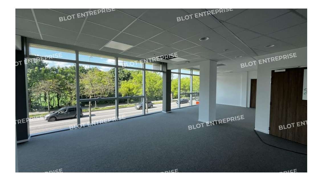 A louer bureaux 380m² R+1 à Rennes Cleunay