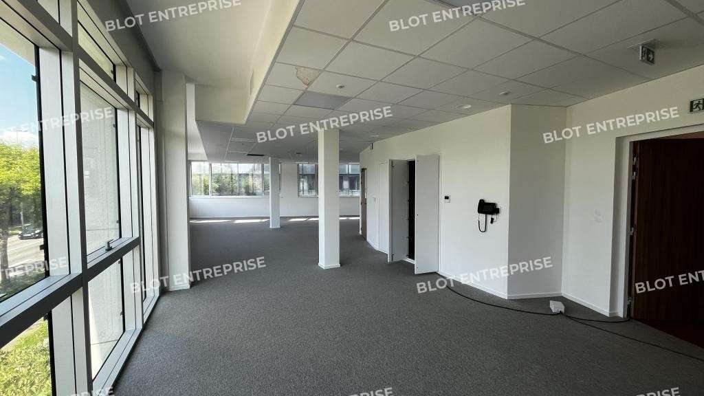 A louer bureaux 106m² axe passant Rennes Cleunay