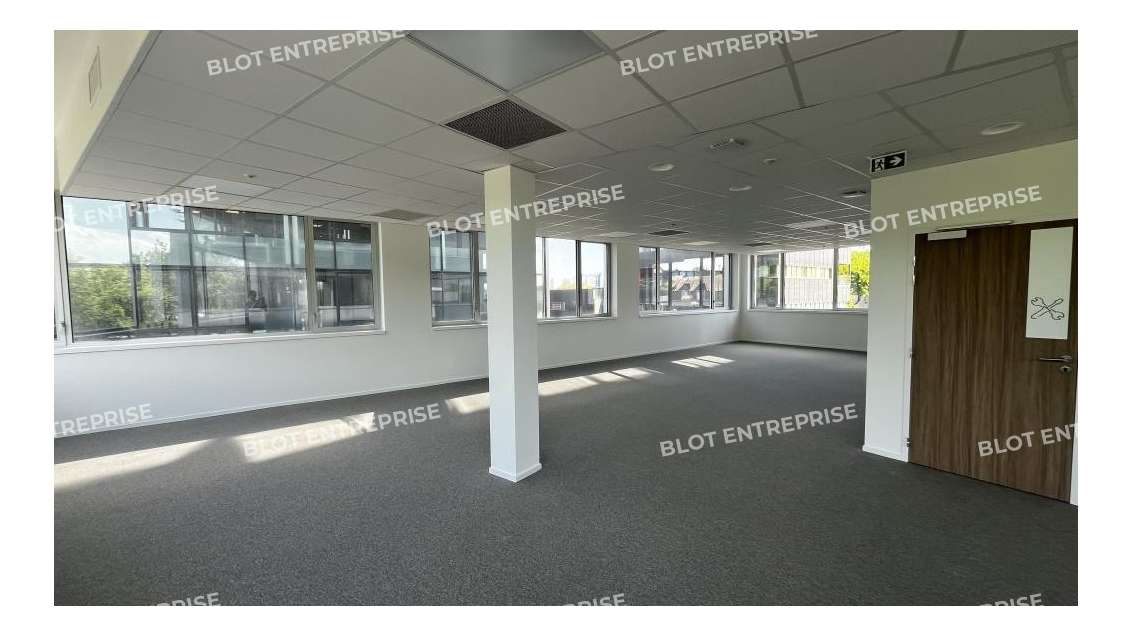 A louer bureaux 106m² axe passant Rennes Cleunay