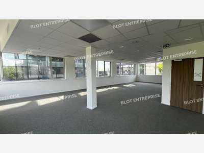 A louer bureaux 106m² axe passant Rennes Cleunay