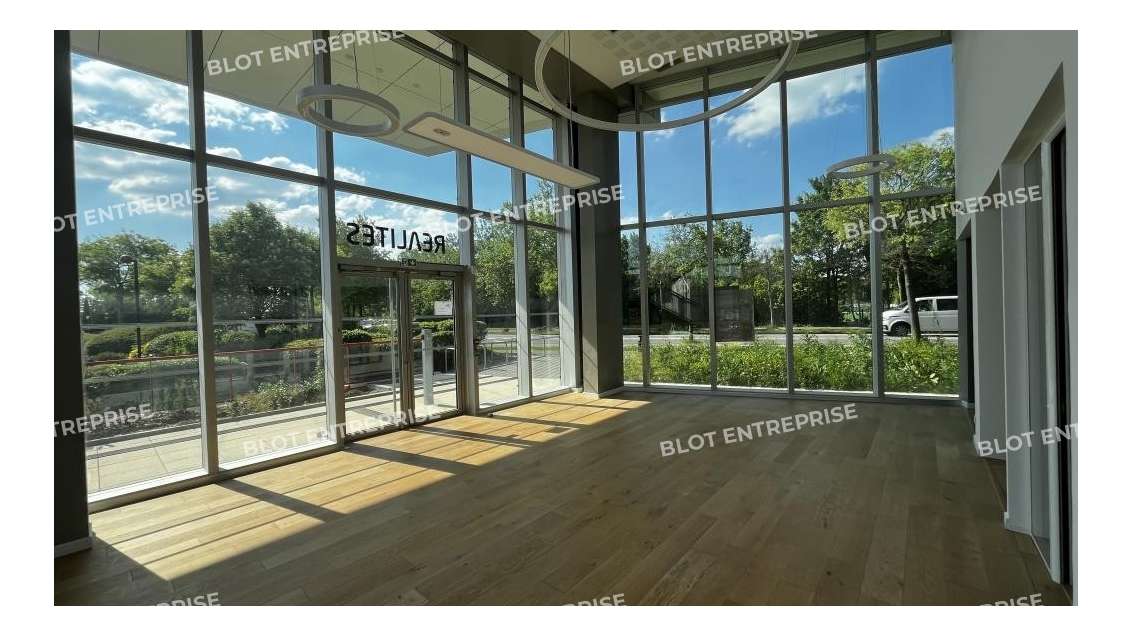 A louer bureaux 227m² RDC sortie Rennes / Cleunay