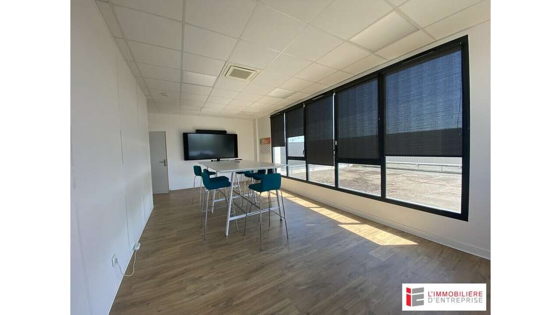 A louer bureaux 274m² Route de Lorient à Rennes