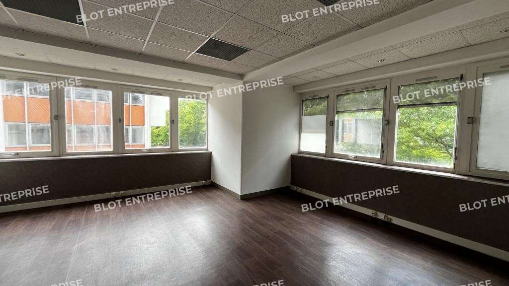 A louer bureaux 30m² R+4 accès PMR à Rennes