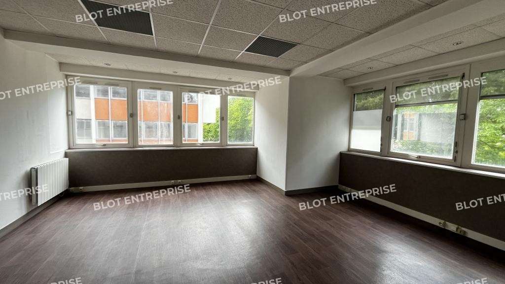 A louer bureaux 30m² R+4 accès PMR à Rennes