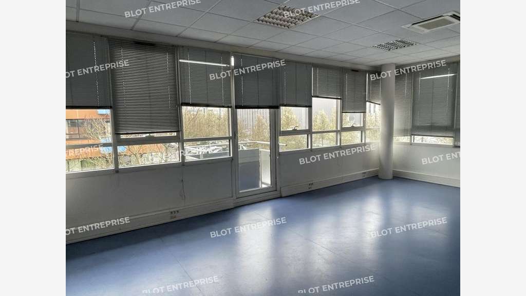 A louer bureaux 450m² Rennes Atalante Champeaux