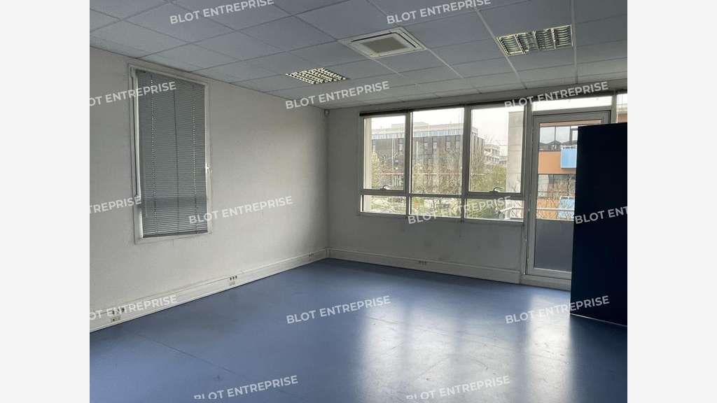 A louer bureaux 450m² Rennes Atalante Champeaux
