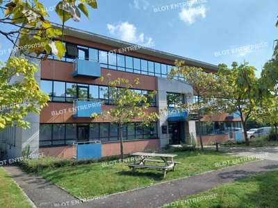 A louer bureaux 450m² Rennes Atalante Champeaux
