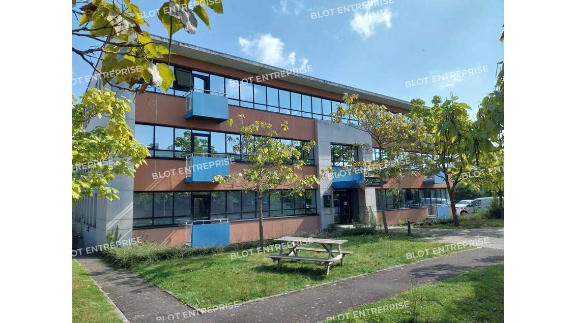 A louer bureaux 450m² Rennes Atalante Champeaux