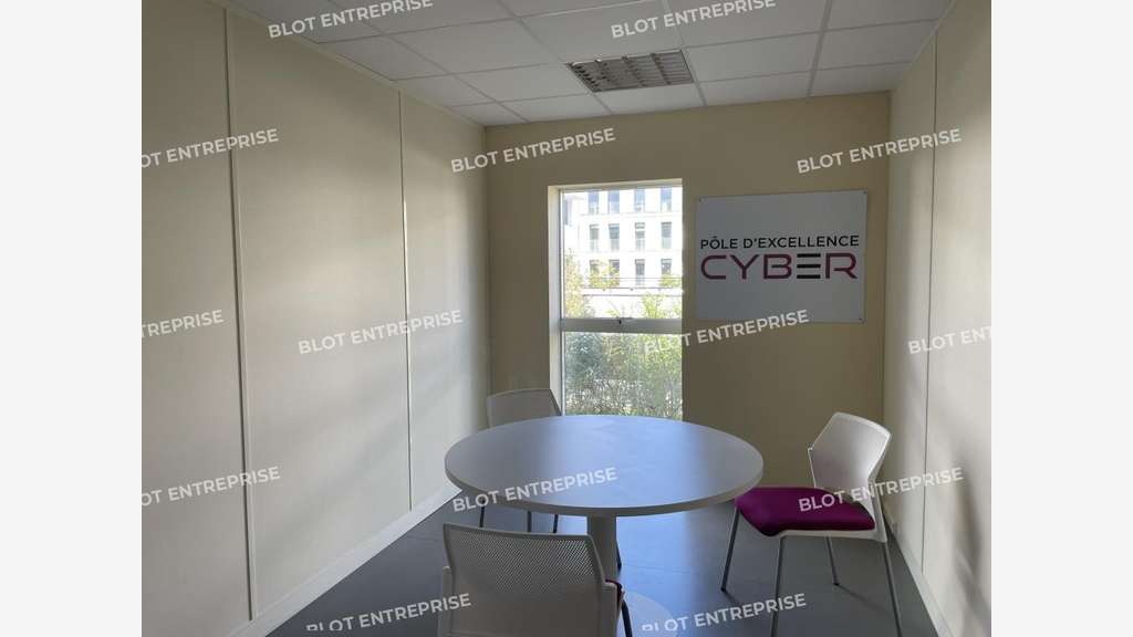 A louer bureaux 273m² au Nord-Est de Rennes