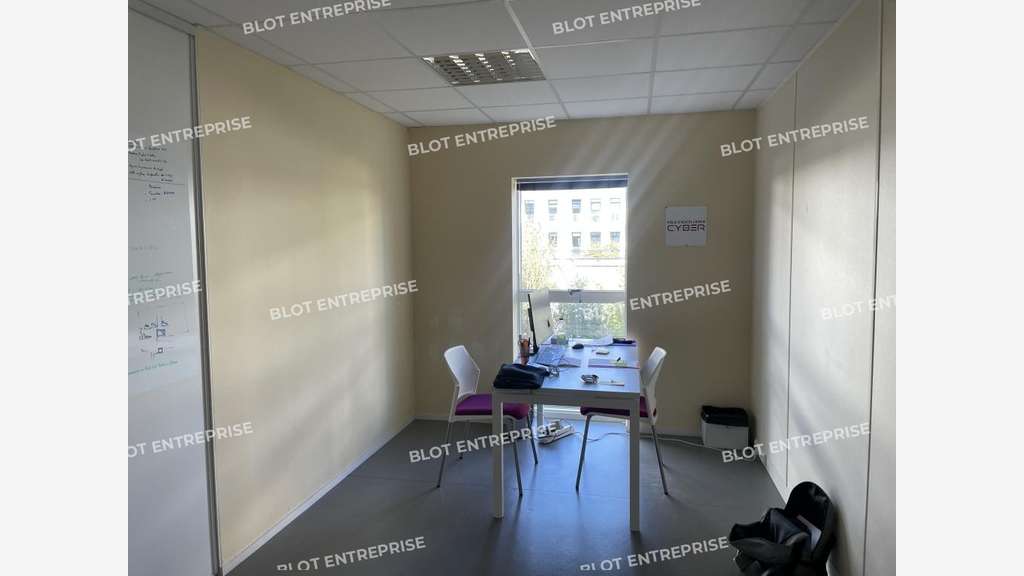 A louer bureaux 273m² au Nord-Est de Rennes