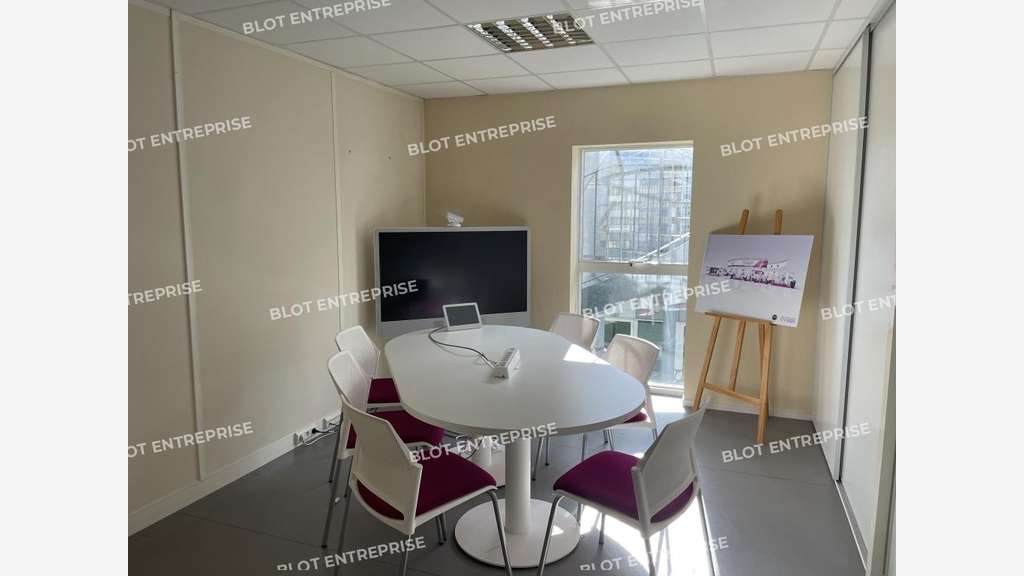 A louer bureaux 273m² au Nord-Est de Rennes