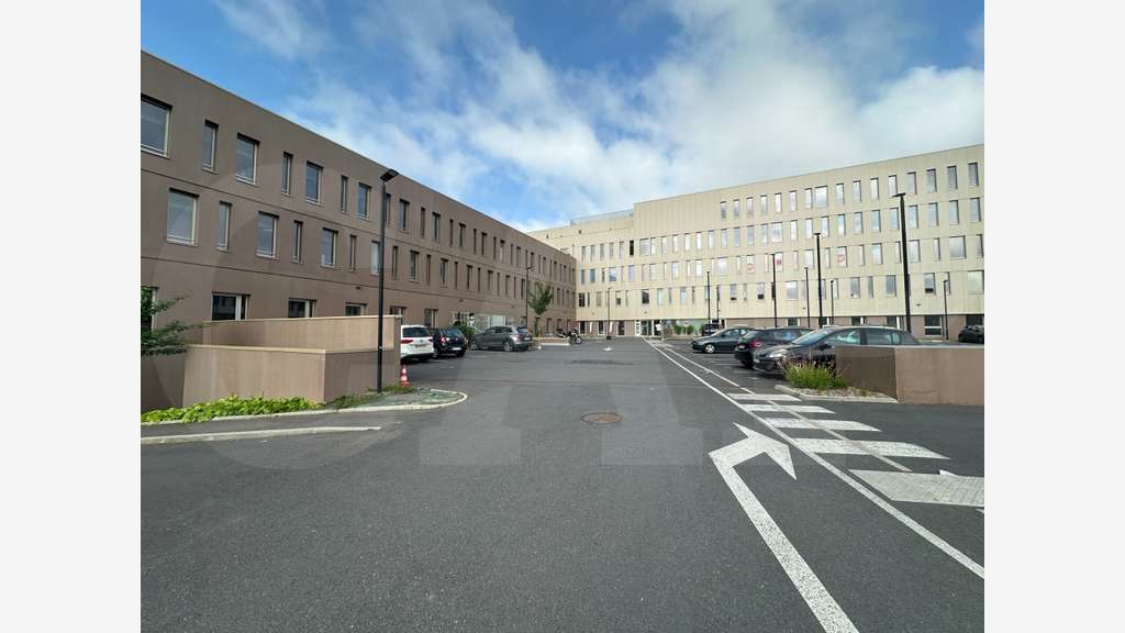 Bureaux 406m² R+2 RT2012 à louer à Rennes