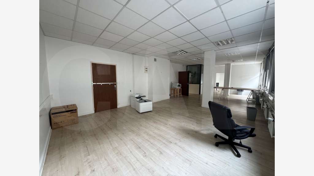Plateau de bureaux 75m² R+1 à louer à Rennes