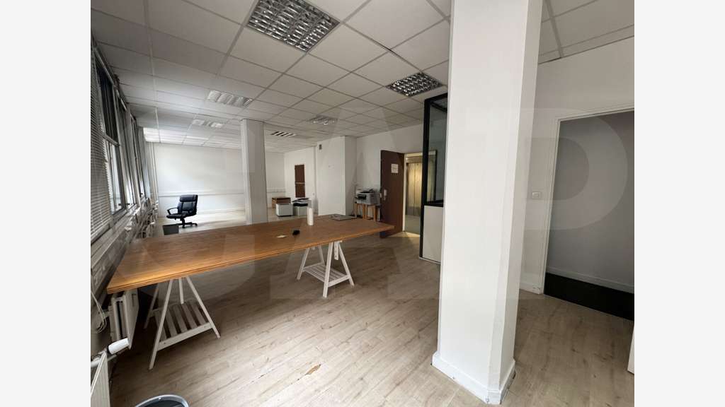 Plateau de bureaux 75m² R+1 à louer à Rennes