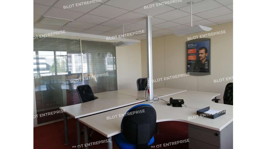 A louer bureaux 676m² à Rennes
