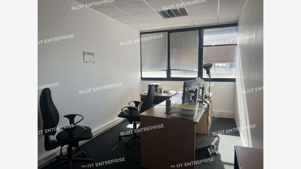 A louer bureaux de 776m² accès PMR à Rennes