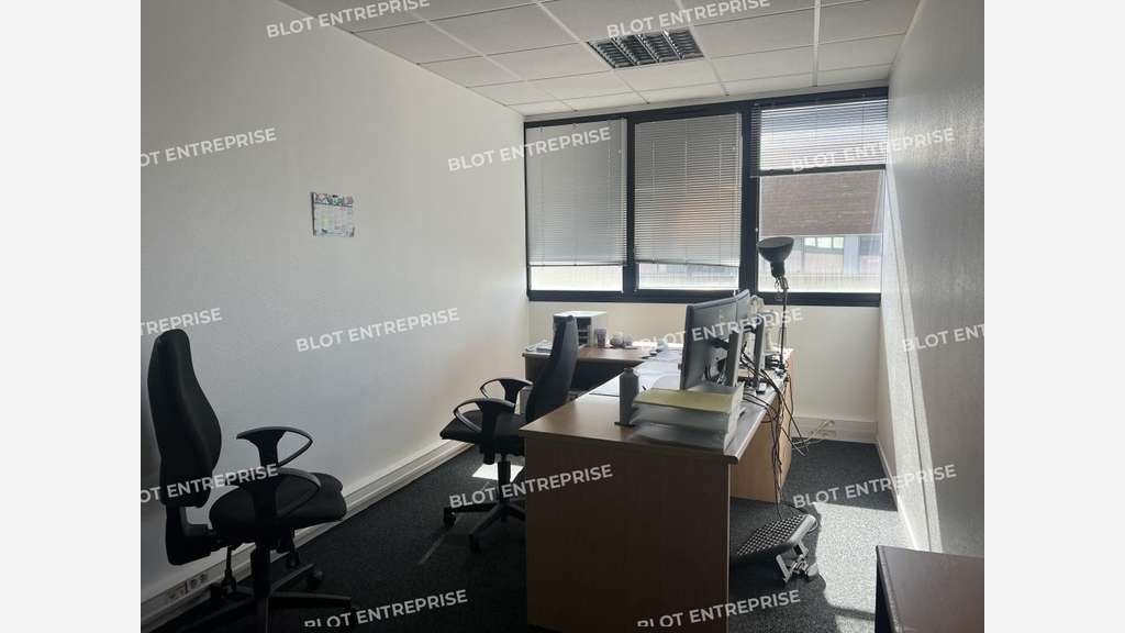 A louer bureaux de 501m² au 1er étage à Rennes