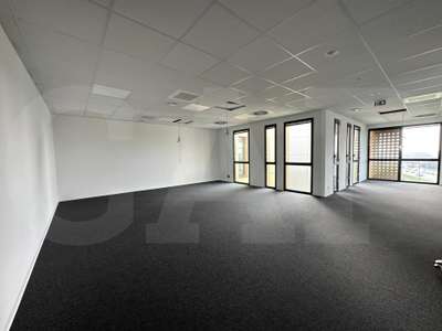 Bureaux neufs 165m² à louer à Rennes Atalante 