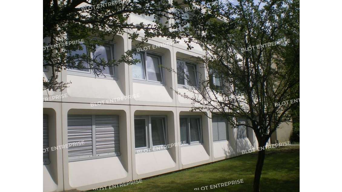 A louer bureaux 222m² métro Fréville à Rennes