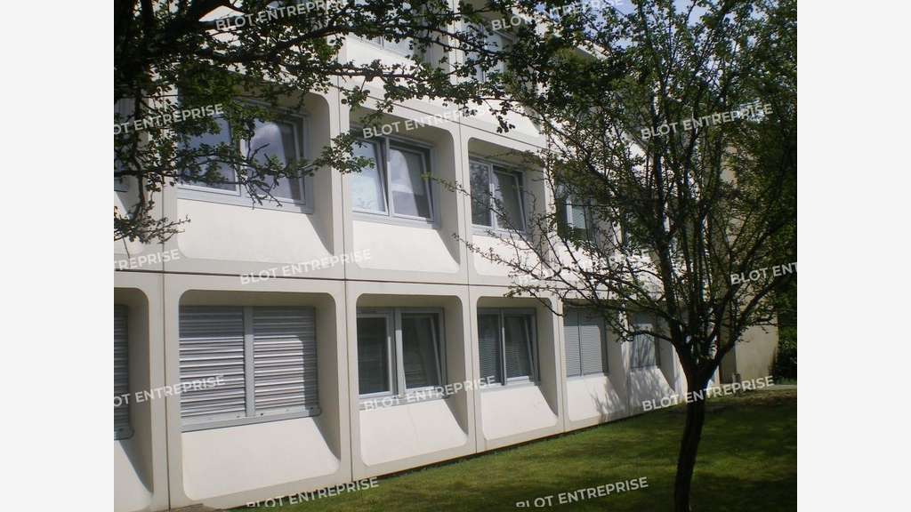 A louer bureaux 222m² métro Fréville à Rennes