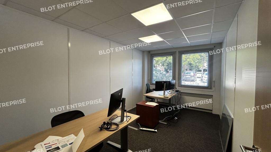 A louer bureaux 222m² métro Fréville à Rennes