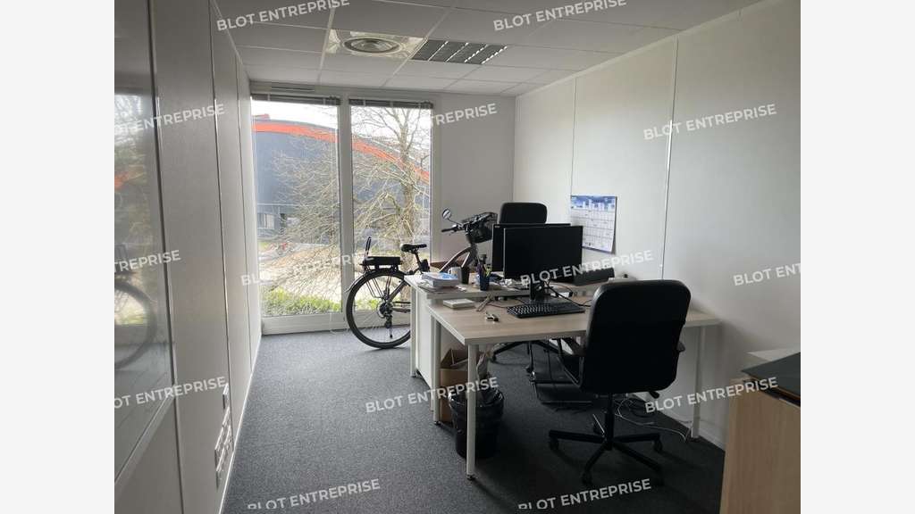 A louer bureaux 355m² ERP PMR à Rennes