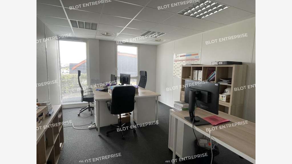 A louer bureaux 355m² ERP PMR à Rennes