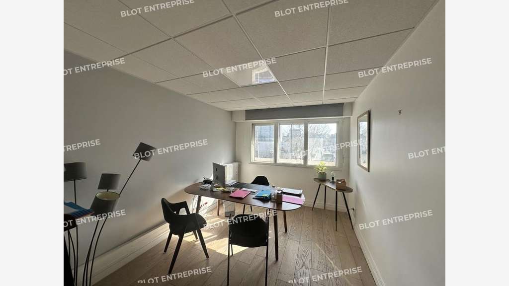 A louer bureaux 82m² à Rennes centre-ville