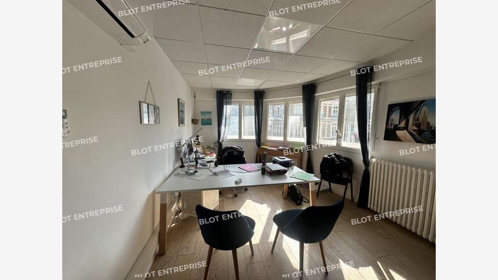 A louer bureaux 82m² à Rennes centre-ville