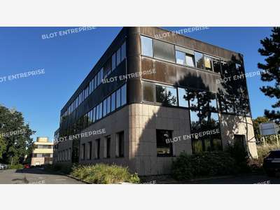 A louer bureaux rénovés 280m² accès PMR à Rennes