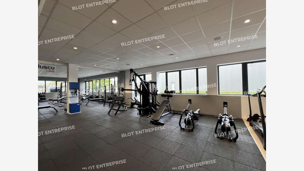 A louer bureaux 1437m² à Rennes Ouest